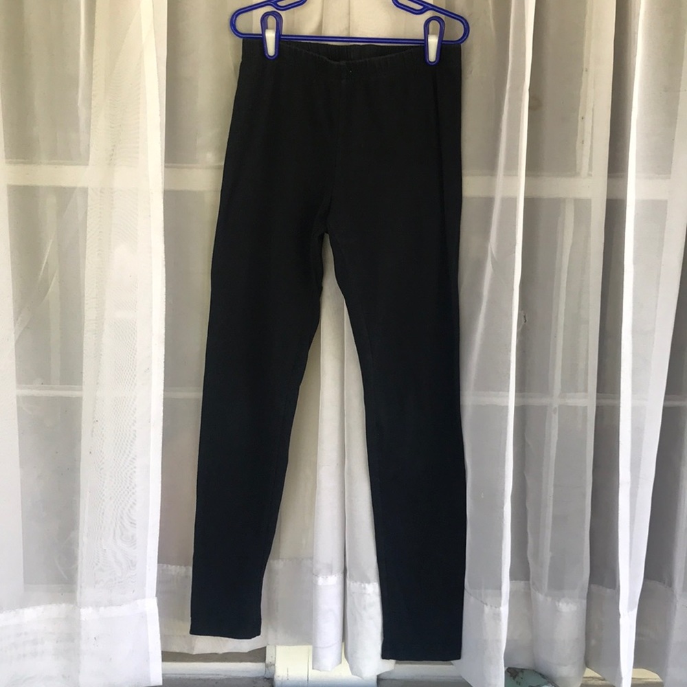 Black leggings